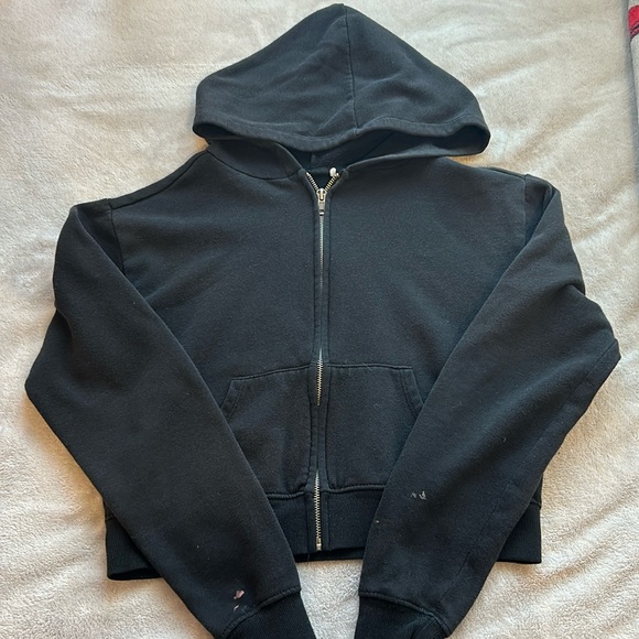 Cropped black hoodie - Picture 1 of 3